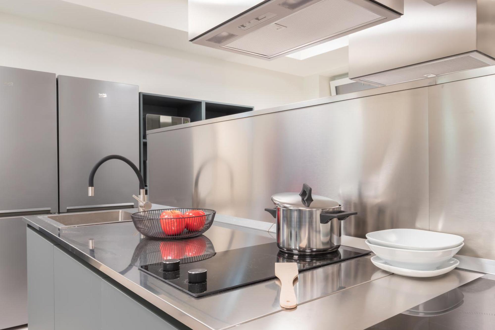 Well-Located Campus Rooms Near City Park 밀라노 외부 사진