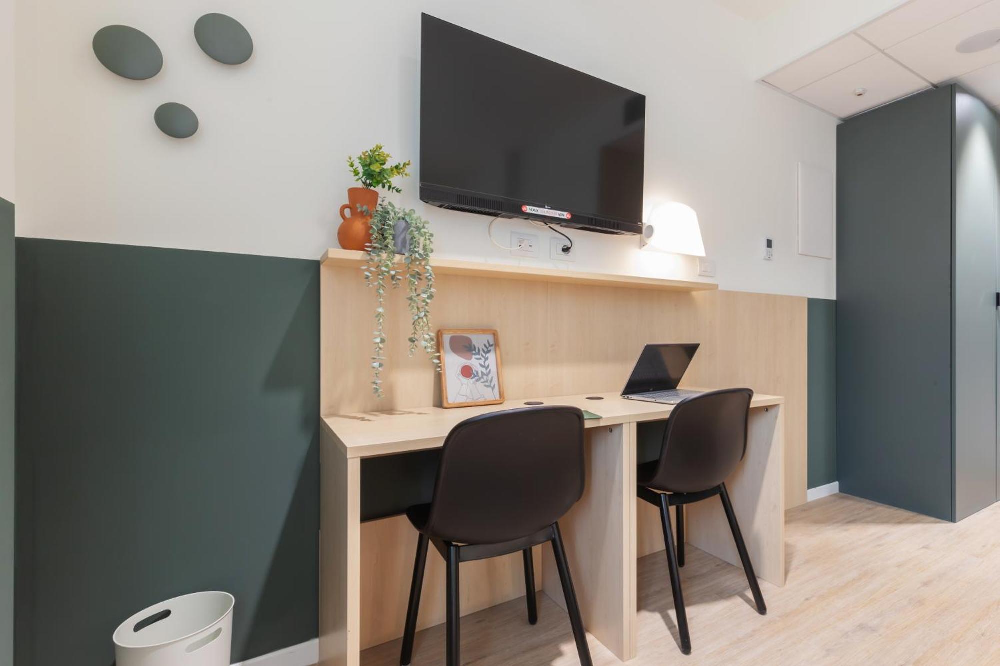 Well-Located Campus Rooms Near City Park 밀라노 외부 사진
